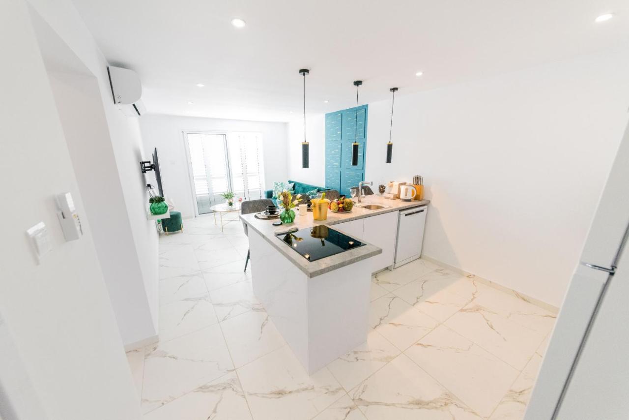 Sky Sea Cyprus Apartment Kapparis Paralimni Bagian luar foto